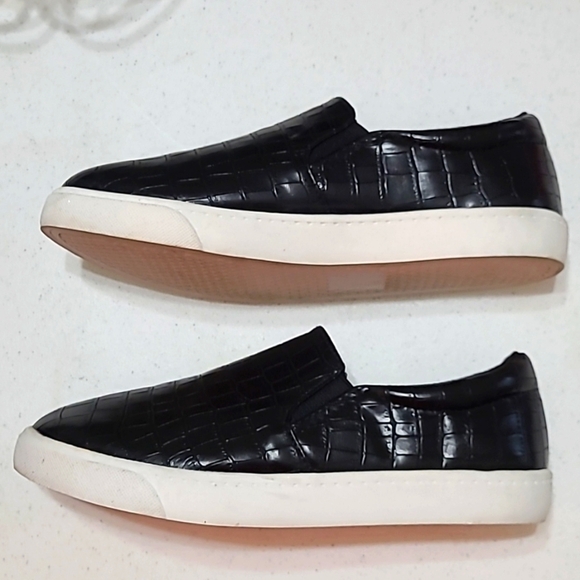 SODA black croc embossed sneakers size 8.5 - Picture 3 of 9